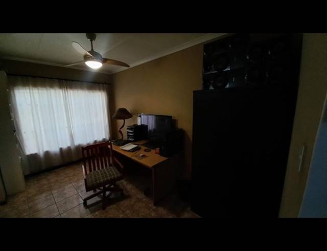 5 BEDROOM HOUSE FOR SALE IN PRETORIA GARDENS